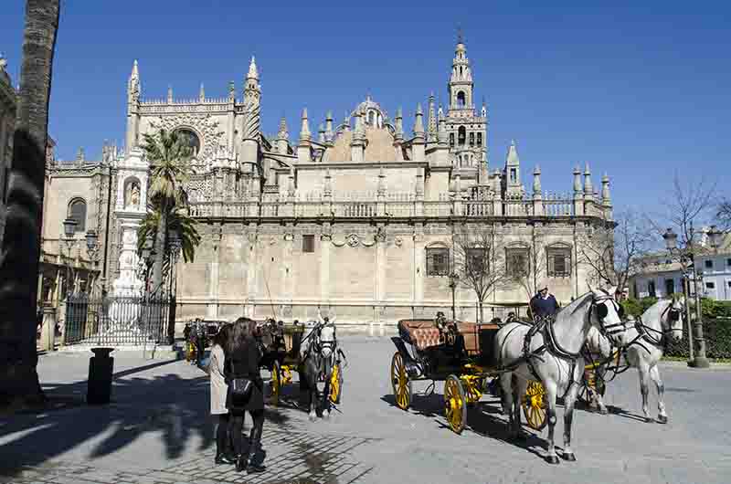 Sevilla 005 - catedral y Giralda.jpg
